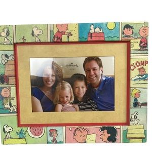 Hallmark Peanuts Charlie Brown Picture Frame 8X10